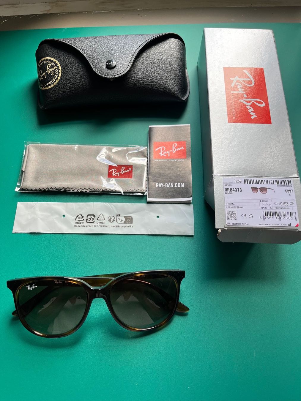 Ray-Ban Occhiali & Lenti: Sonnenbrille Ray-Ban / Markenartikel – Nuovo e nell'imballaggio originale da Lungern venduto da Barbados04 2