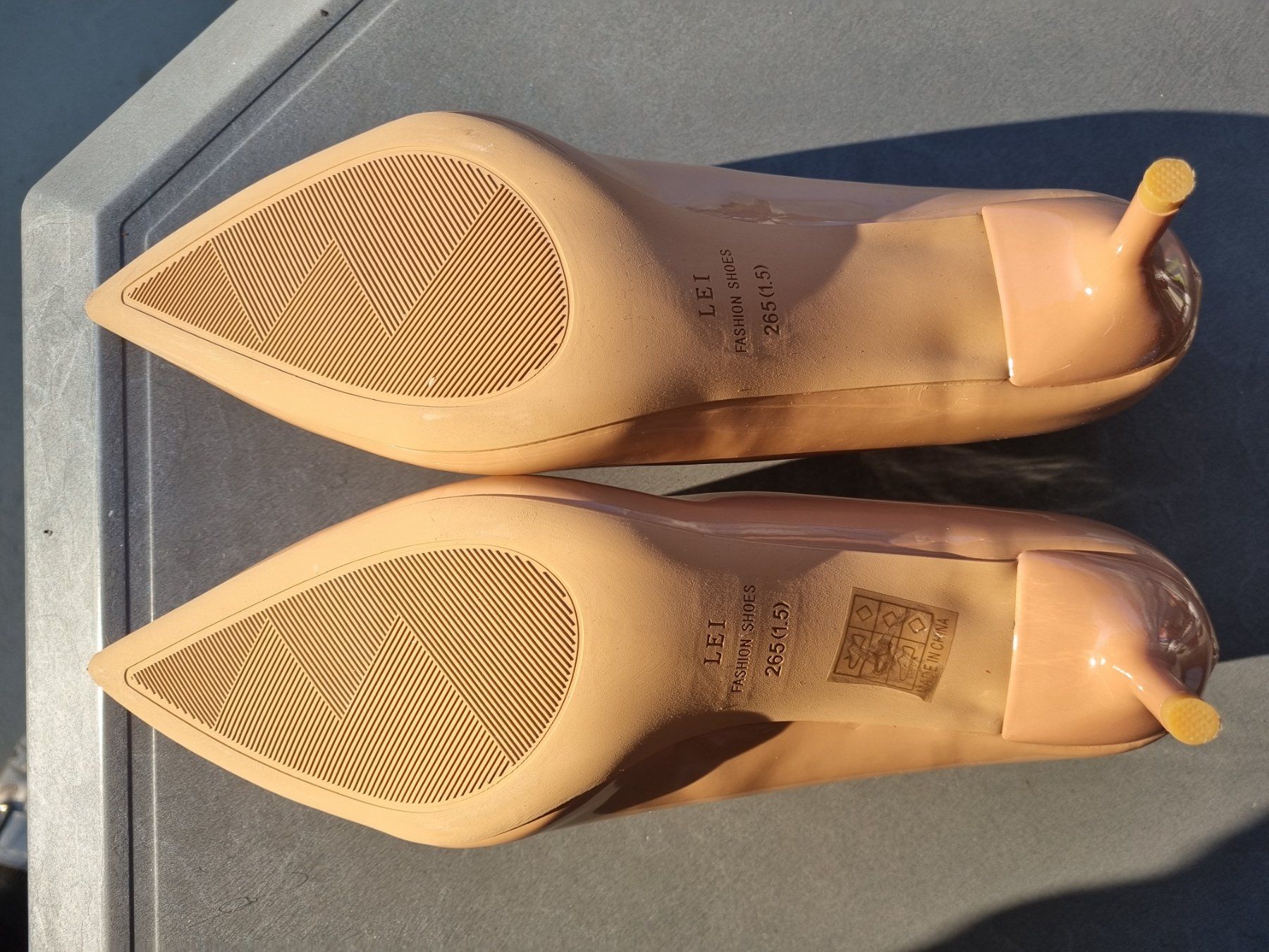 Scarpe da donna: Pumps / 42/ beige – Nuovo (secondo la descrizione) da Adlikon b.Regensdf venduto da attila63 4