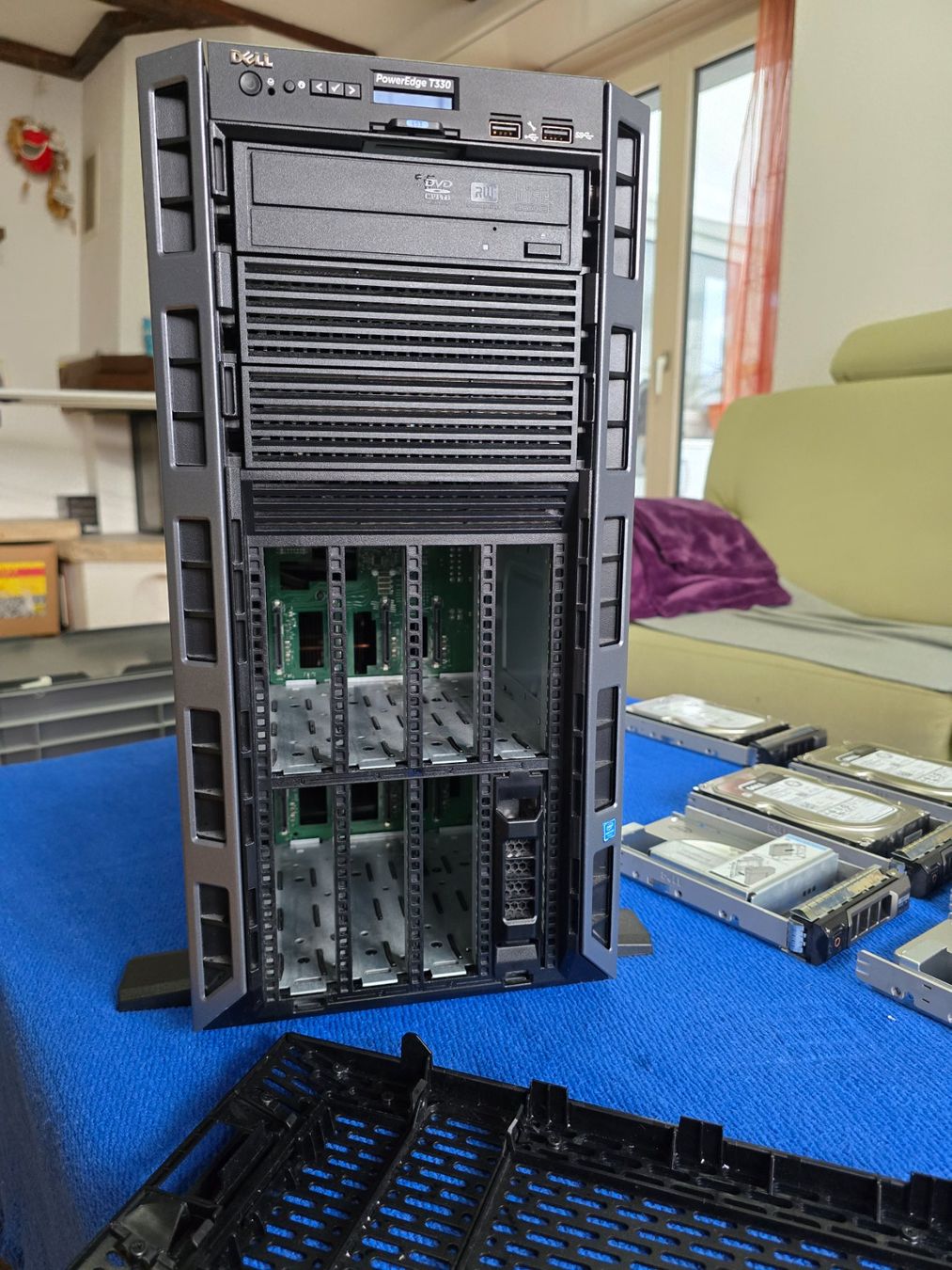 DELL PowerEdge T330 Server (Gebraucht) in Schöfflisdorf für CHF 250 ...