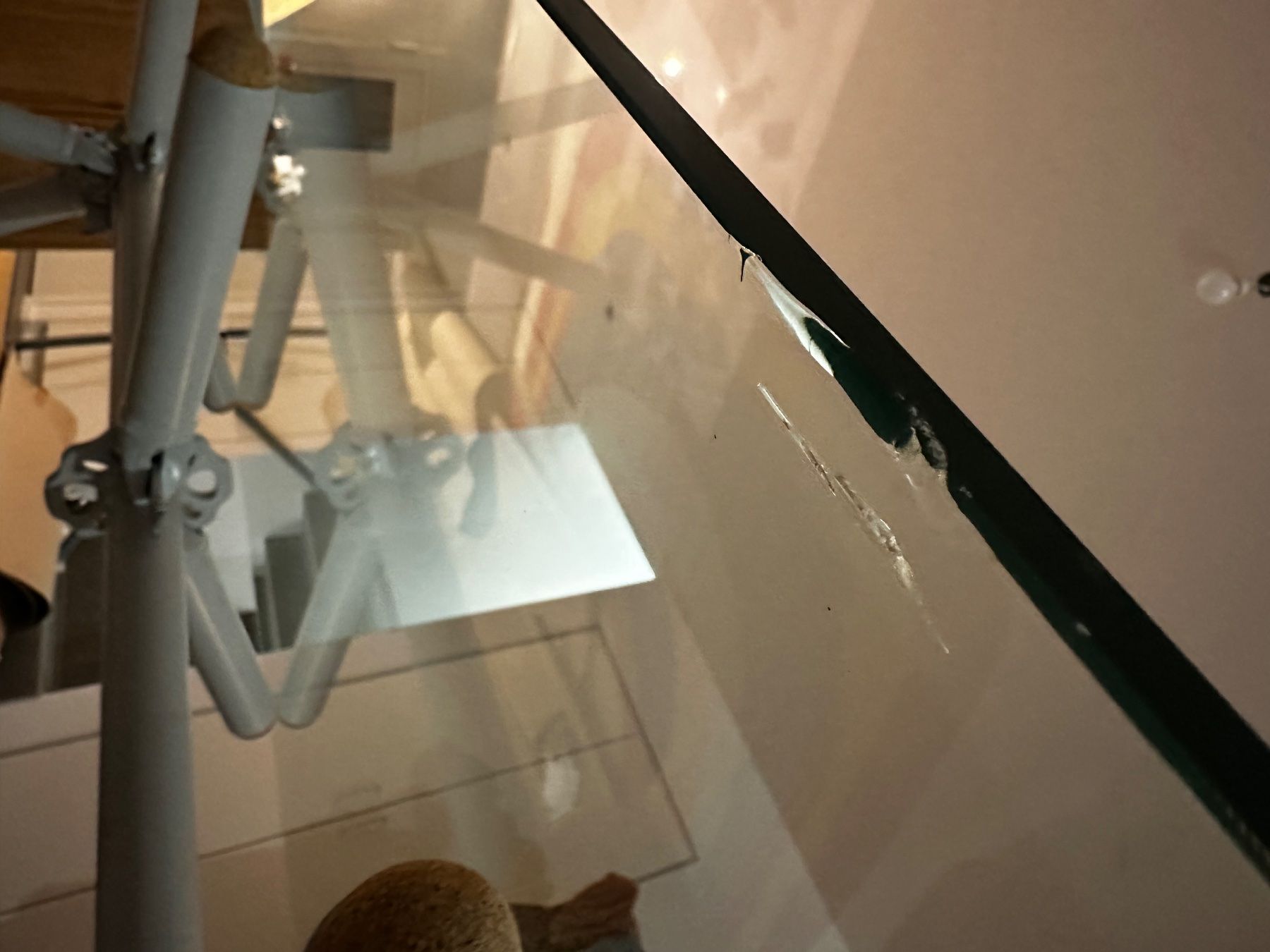 Tables: Plateau de table en verre – D'occasion à Réchy par fou_nz86 1