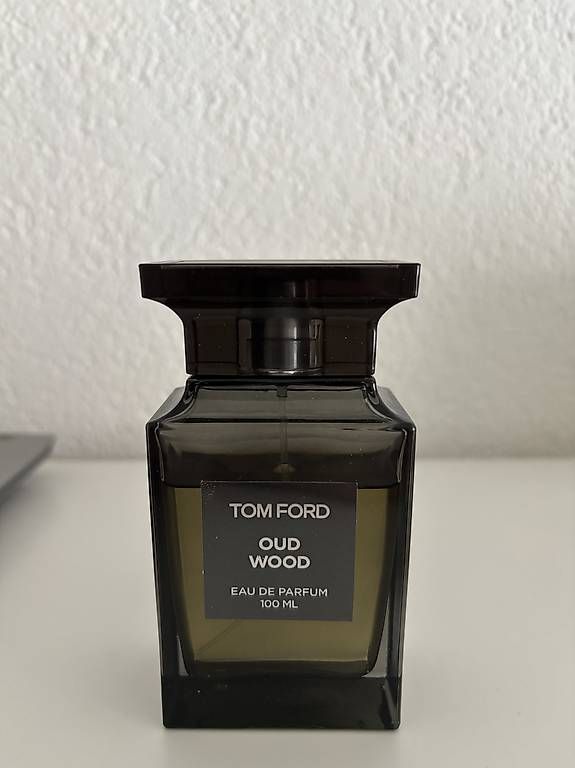 Profumi & Eau de Toilette: Tom Ford Oud Wood – Usato da Ostermundigen venduto da kar_752n
