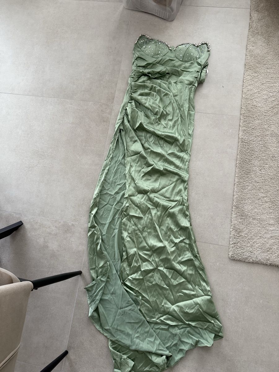Robes: Abendkleid grün neu – Neuf (Voir description) à Gebenstorf par sdent 2