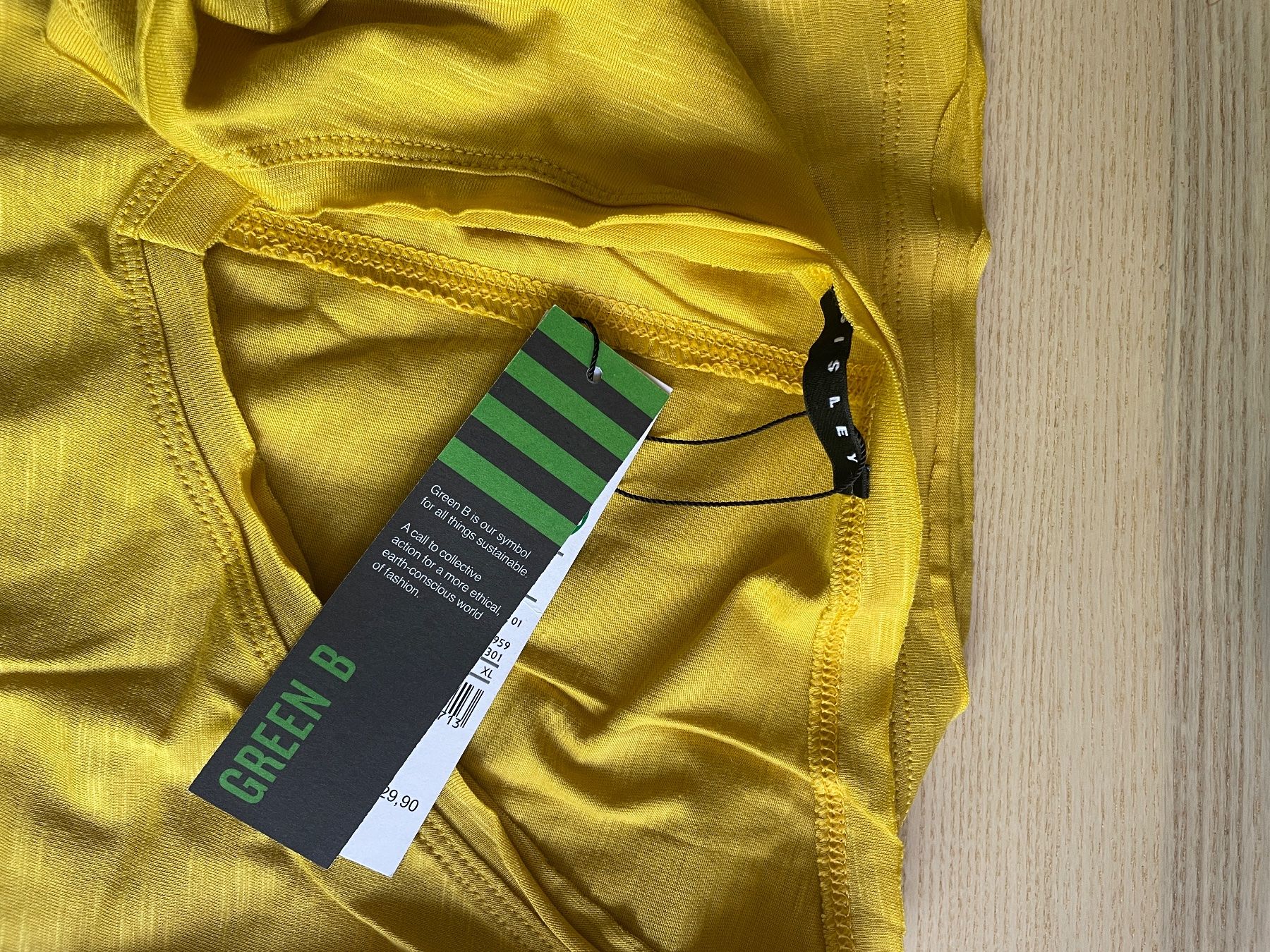 T-shirt: Sisley T-shirt XL – Nuovo e nell'imballaggio originale da Zürich venduto da jandra01 3