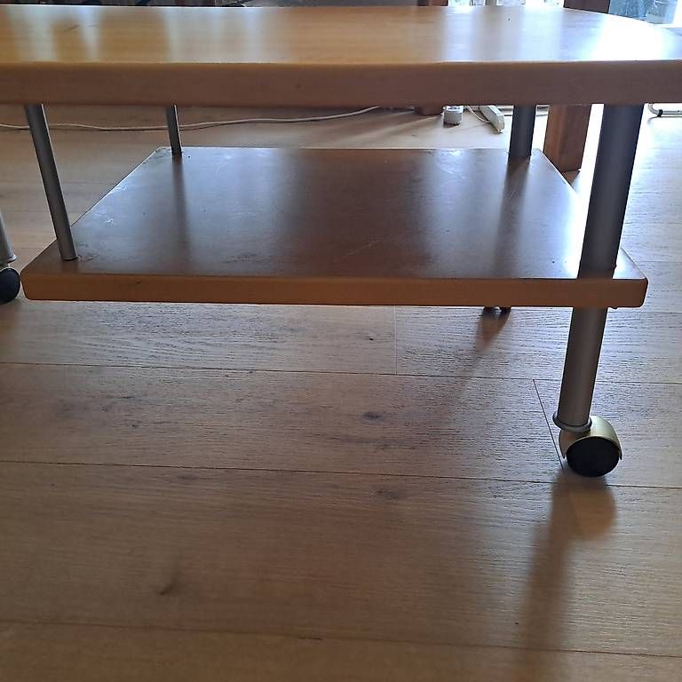 Mobili TV: Fernseh-Tisch – Usato da Güttingen venduto da NathalieT7 1