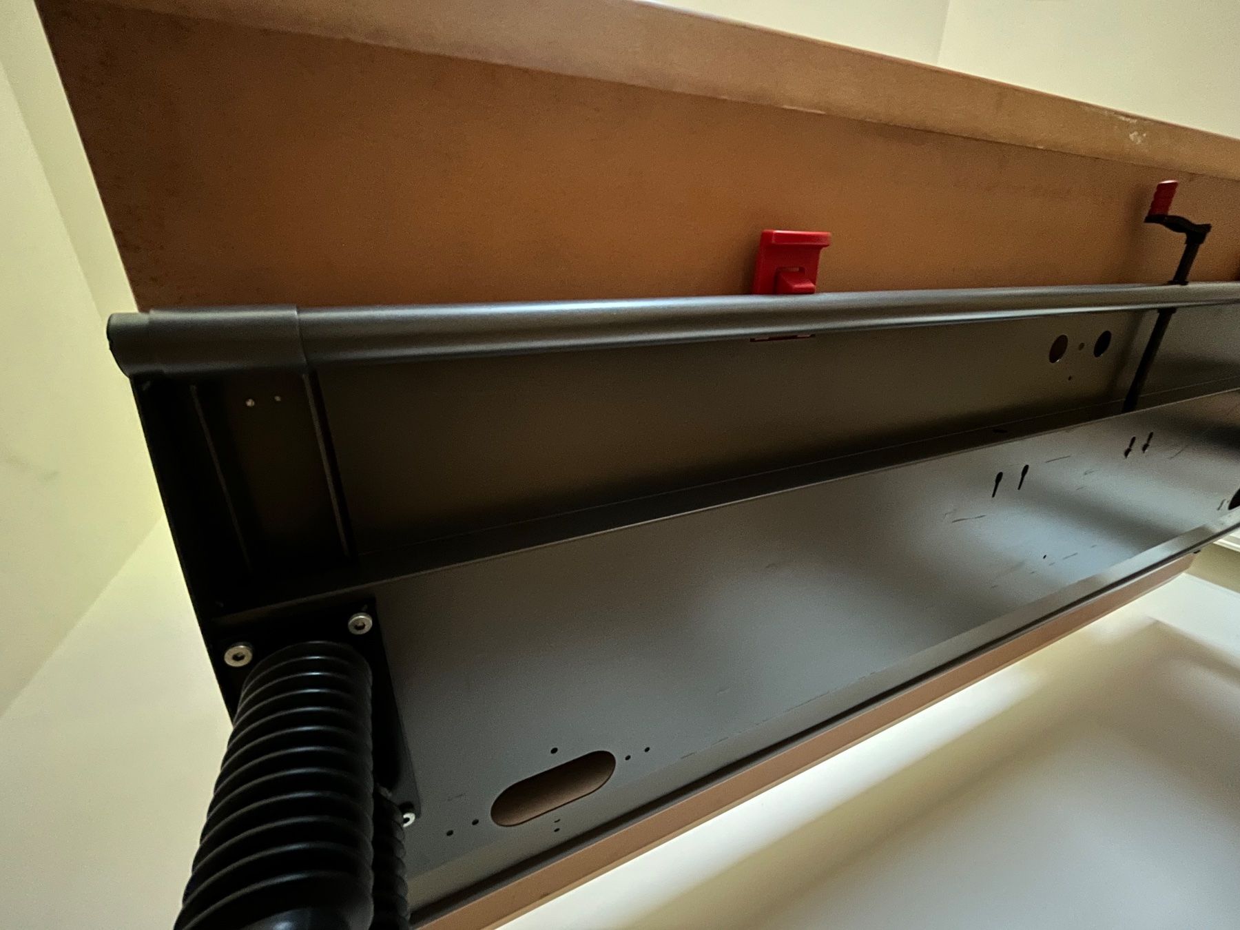 Scrivanie: Adjustable height desk – Usato da Zürich venduto da van_ll5k 9