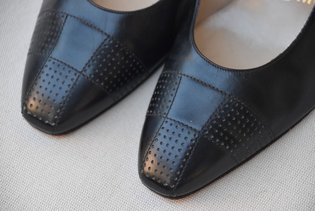 Salvatore Ferragamo Scarpe da donna: Schuhe / Chaussures Salvatore Ferragamo . 38 – Usato da Collonges venduto da Auganien 1