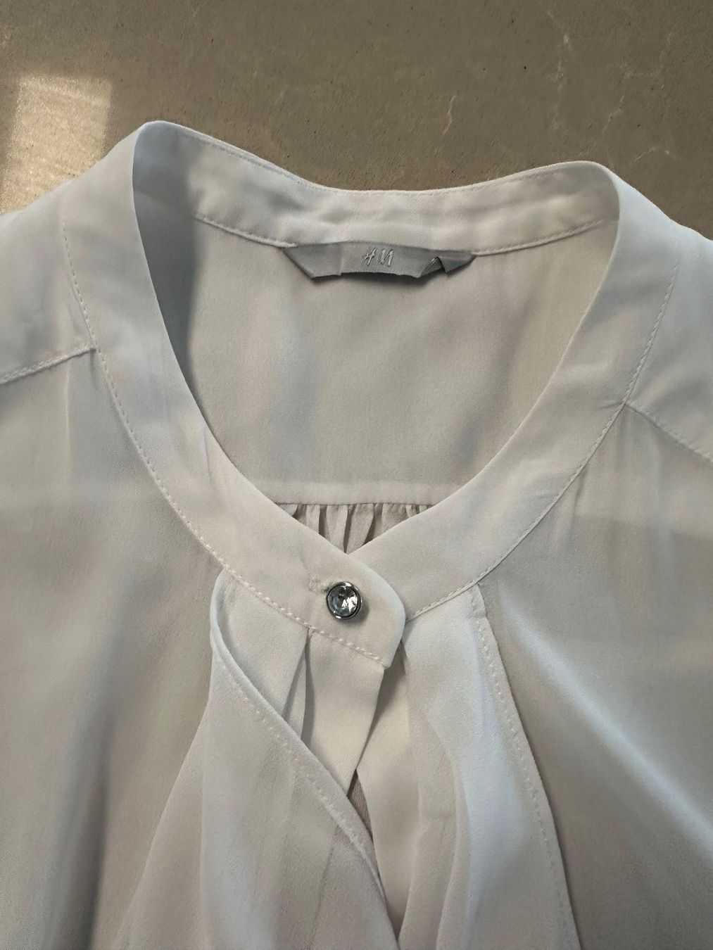 H&M Camicette: H&M Chiffon Bluse Weiss Gr. M elegant – Usato da Weggis venduto da _GMA9 2