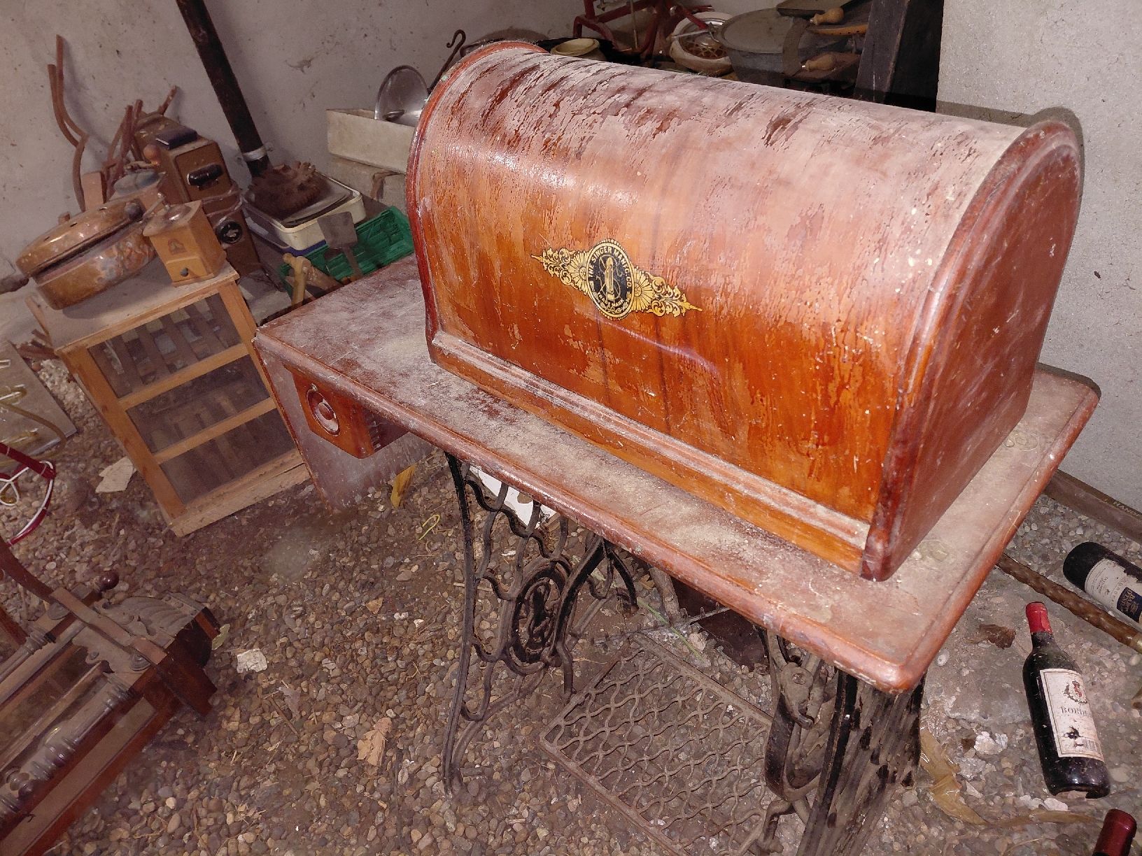 Singer Macchine da cucire: Ancienne machine à coudre Singer – Usato da Meyrin venduto da sophie29 3