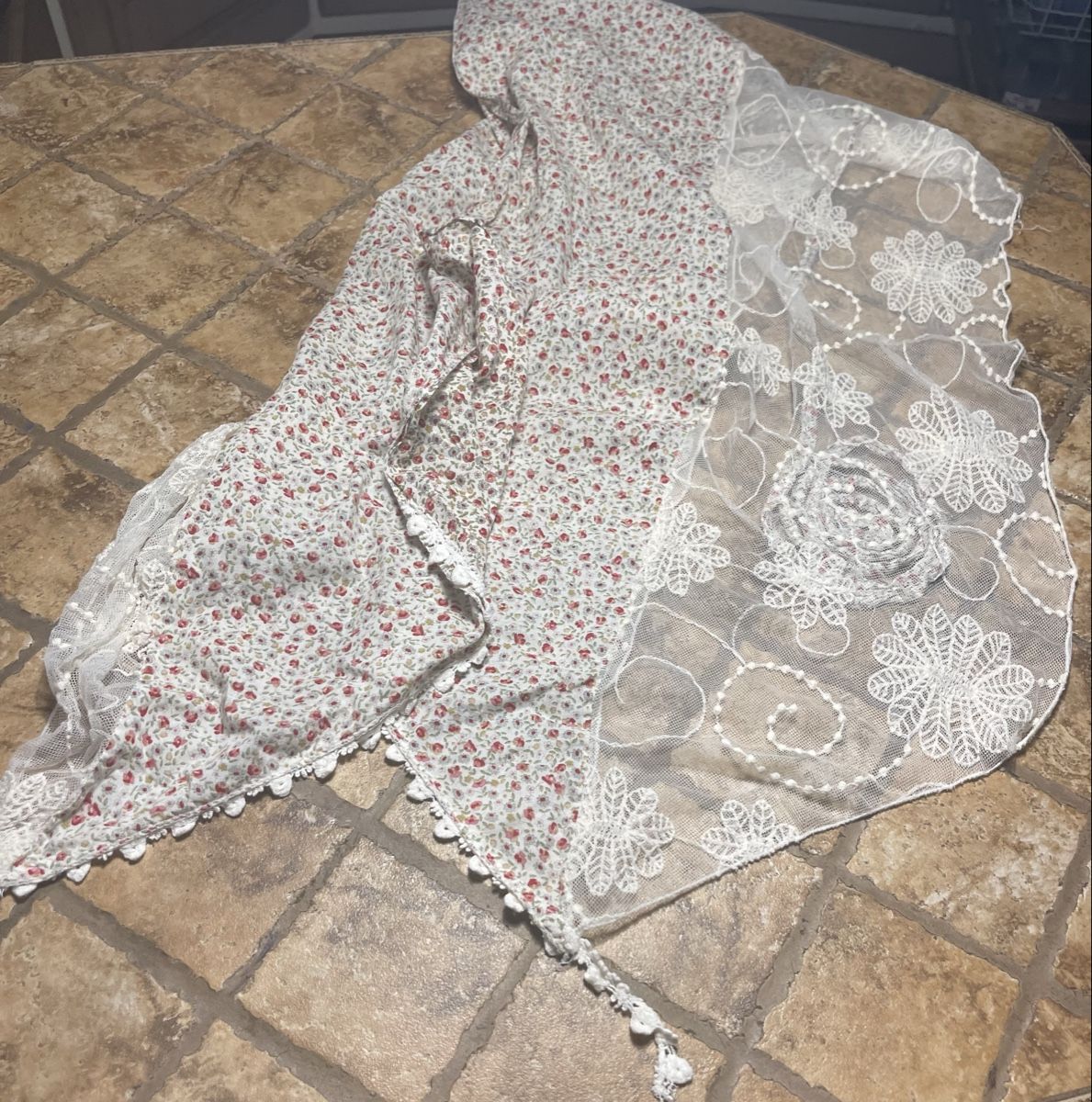Foulards, Tücher & Schals: Sciarpa di cotone floreale pizzo floreale nuova – Neu und originalverpackt aus Gordevio von LanaZimm 3