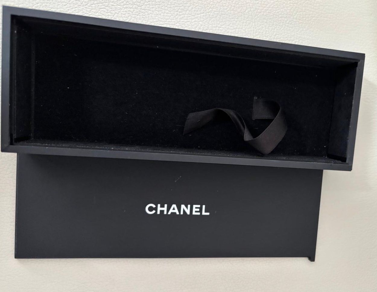 Chanel Borse da donna: 💖 Chanel Schmuck  Box Verpackung – Usato da Steinhausen venduto da 2ndLove_Bag 4