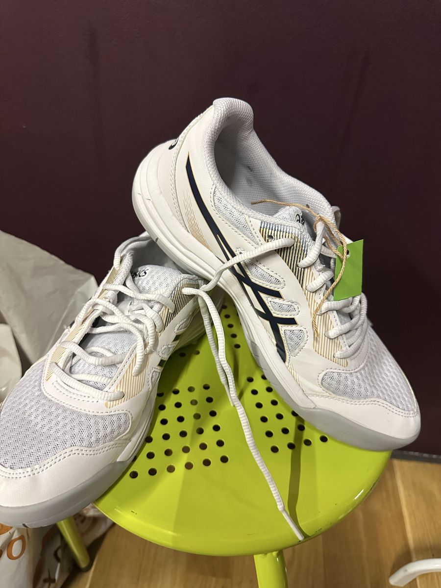 Asics Scarpe da donna: Asics Hallenschuhe – Usato da Euthal venduto da Leandra01