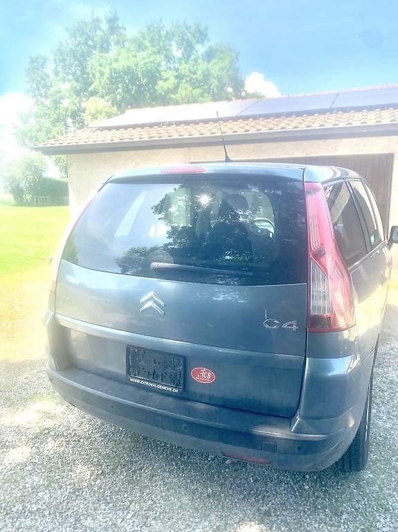 Citroën Automobili: Citroën C4 Grand Picasso – Usato da Collonge-Bellerive venduto da CricriWhite 2