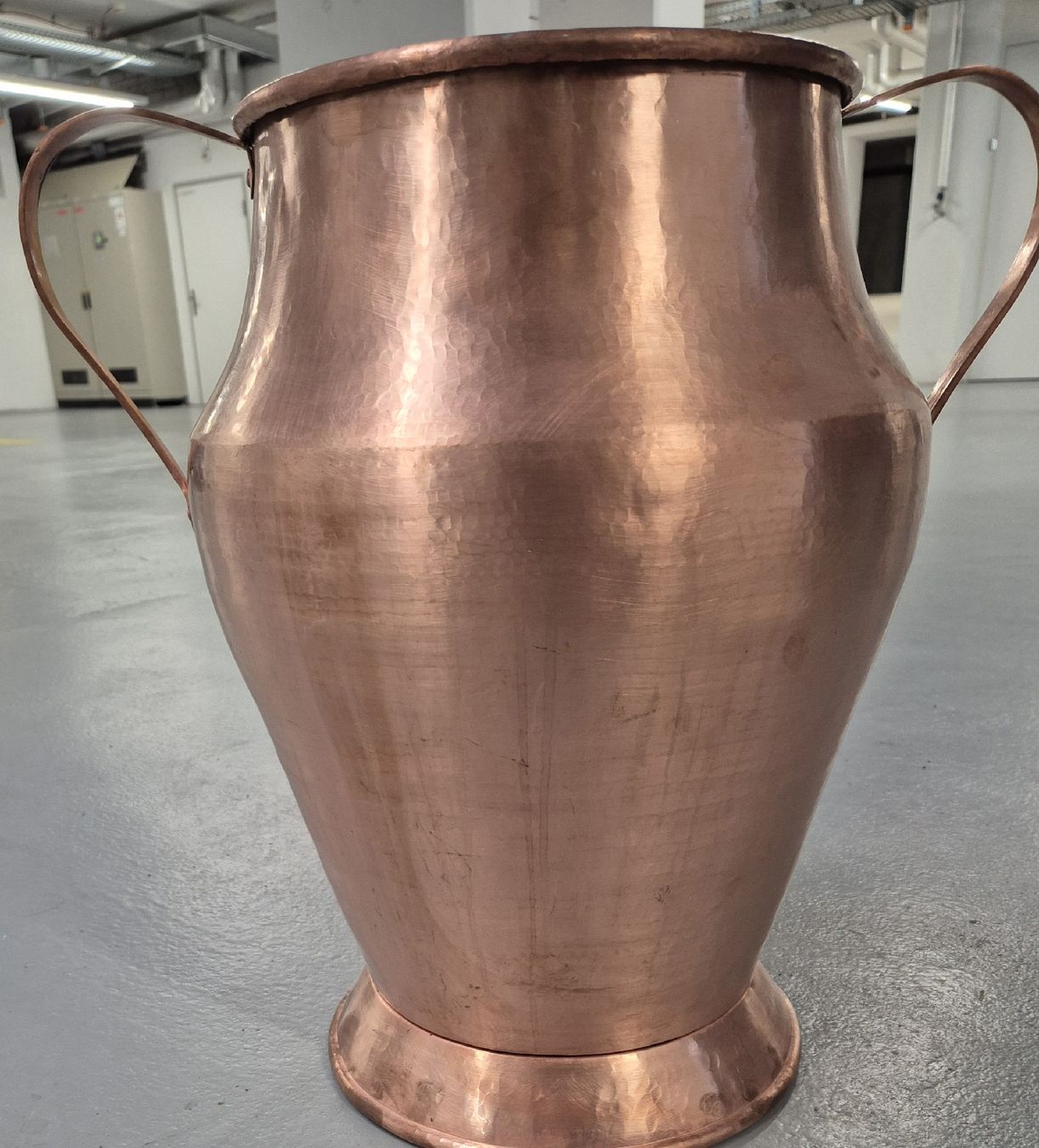 Vasi & Recipienti: Kupfer Vase, Vintage Krug, Blumenvase oder Schirmständer – Usato da Luzern venduto da michschm7