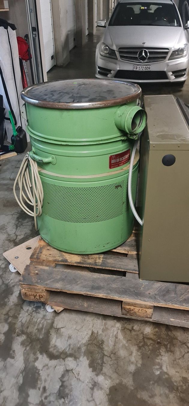 Aspirapolveri & Accessori: Aspiration Munster – Usato da Bulle venduto da Morand_Machines