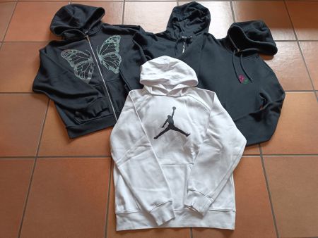 Lot de 4 sweats pour fille plusieurs tailles,  par ex JORDAN