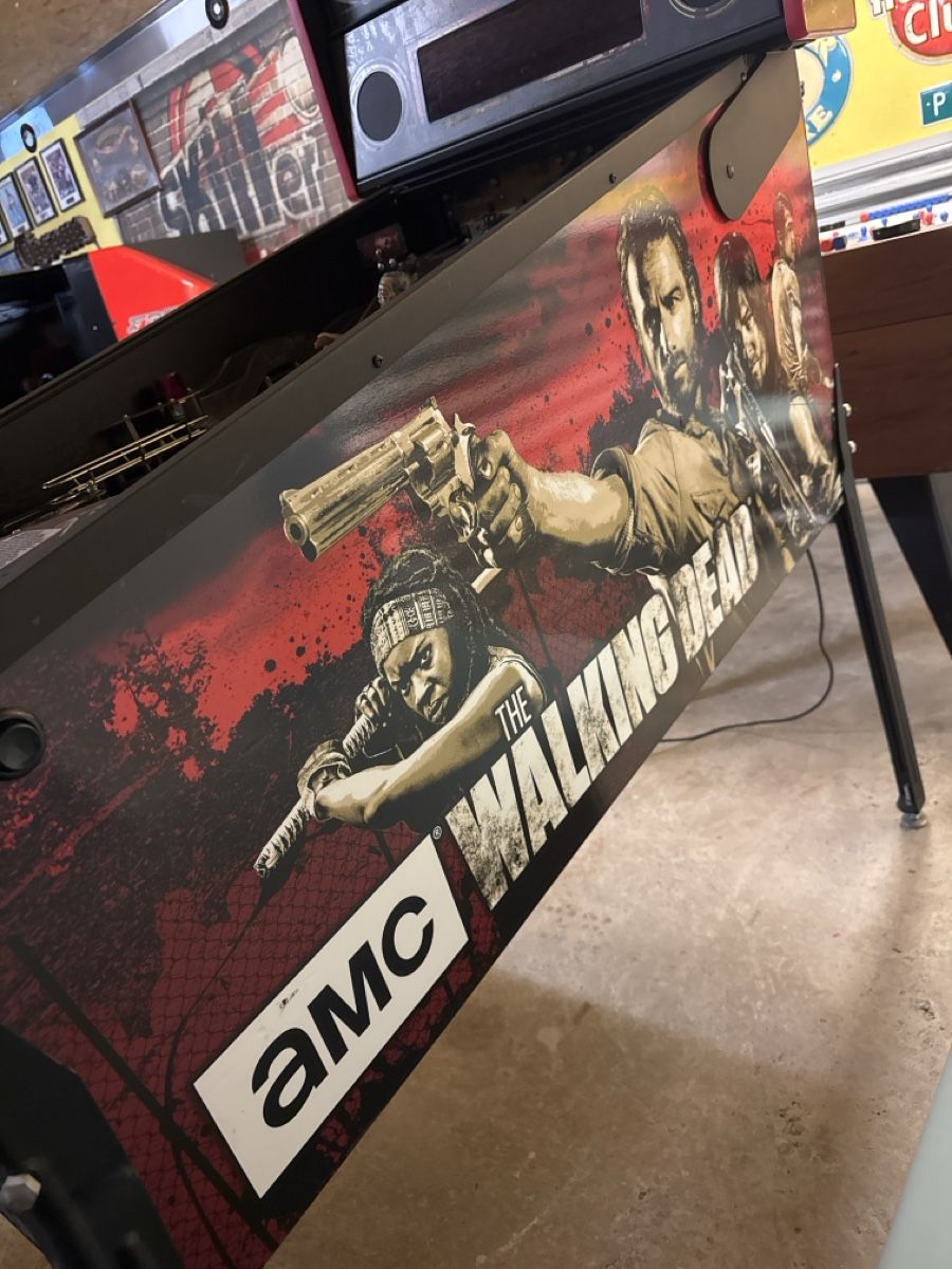Stern Pinball Flipper: Flipper walking dead – Usato da saxon venduto da electrojeux 5
