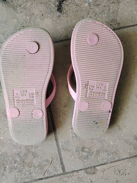 Scarpe per ragazze: Flip Flops Gr 25/26 – Usato da Wilen b. Wollerau venduto da Karin1985 1
