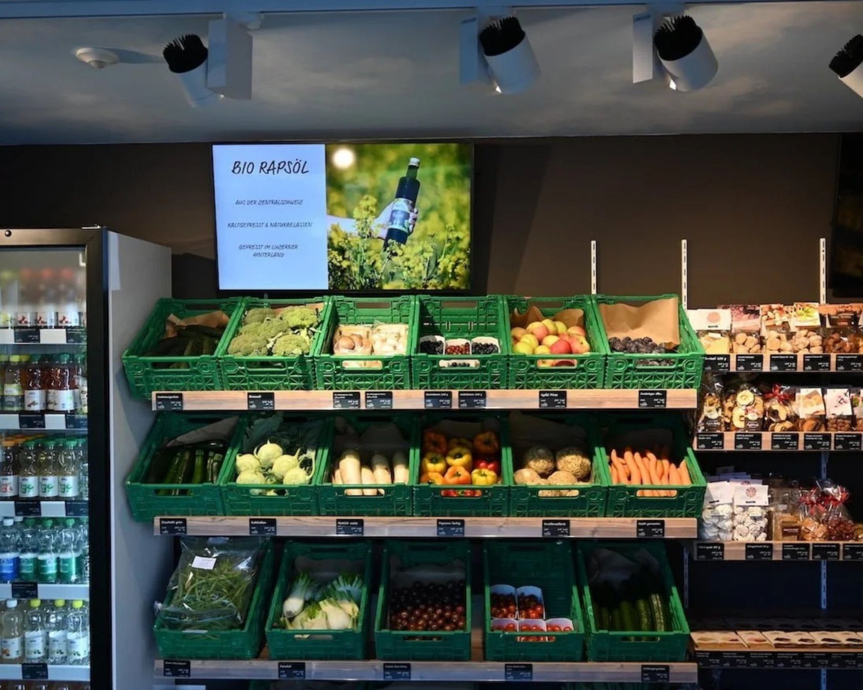 Altro per Eventi aziendali & Feste: Holz-Verkaufs-Pavillon – Usato da Alberswil venduto da Agrovision_Burgrain 3