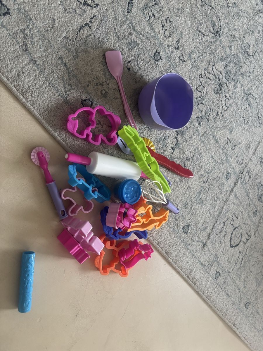 Jouets: Lässiges Knet Zubehör  – D'occasion à Jona par Passionfruita