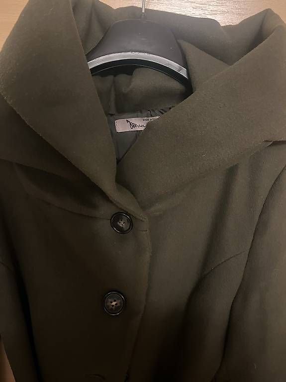 Cappotti: Cappotto invernale verde cappuccio – Usato da Jona venduto da sen_vd8v 2