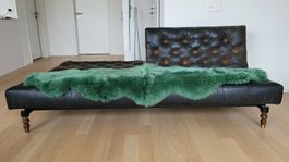 Echtes Doppelfell in der Farbe moosgrün