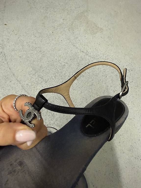Chanel Damenschuhe: Chanel Sandalen – Gebraucht aus Wädenswil von Cocomagi 1