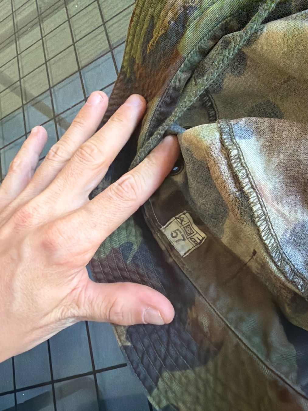 Schweizer Armee Copricapi, berretti & cappellini: Original Jungle Hat 58 (Späher) – Usato da Bern venduto da vid_zf7x 1