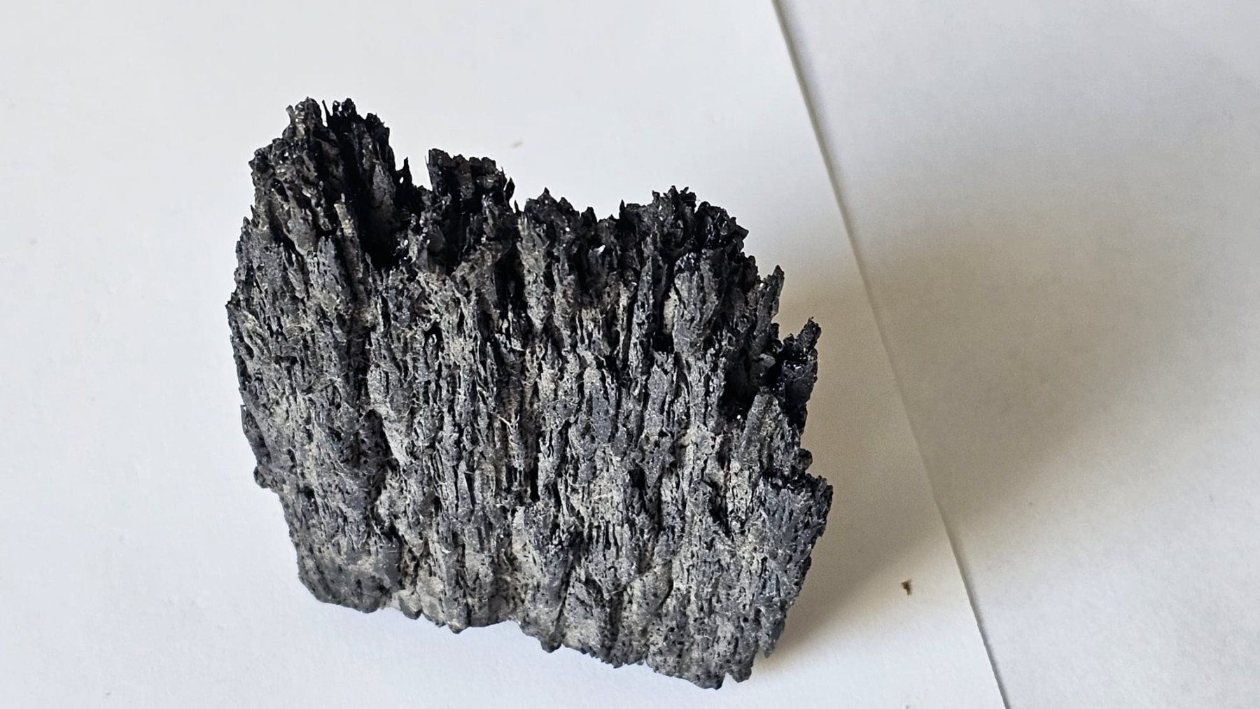 Minerali & Pietre curative: Black Bladed Crystal Fan Specimen – Usato da St-Légier-Chiésaz venduto da nig_dk7p 2
