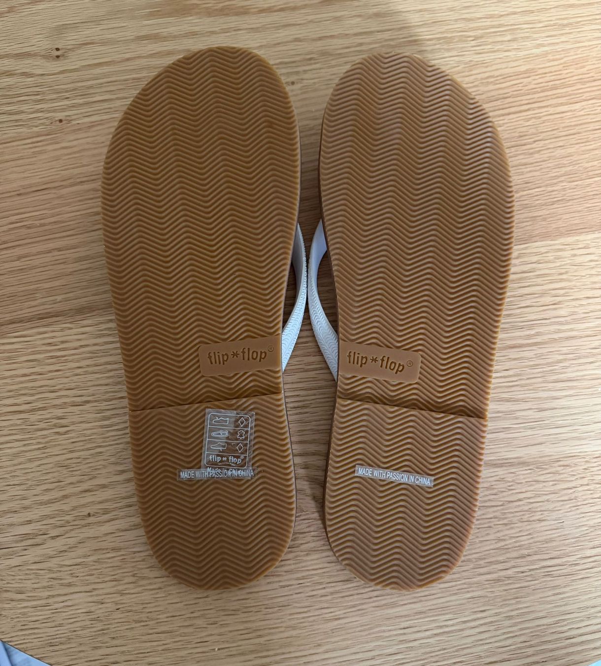 Scarpe da donna: Leder Sohle Flip Flop weiss Grösse 41 – Nuovo (secondo la descrizione) da Nussbaumen AG venduto da brigitebardot 2