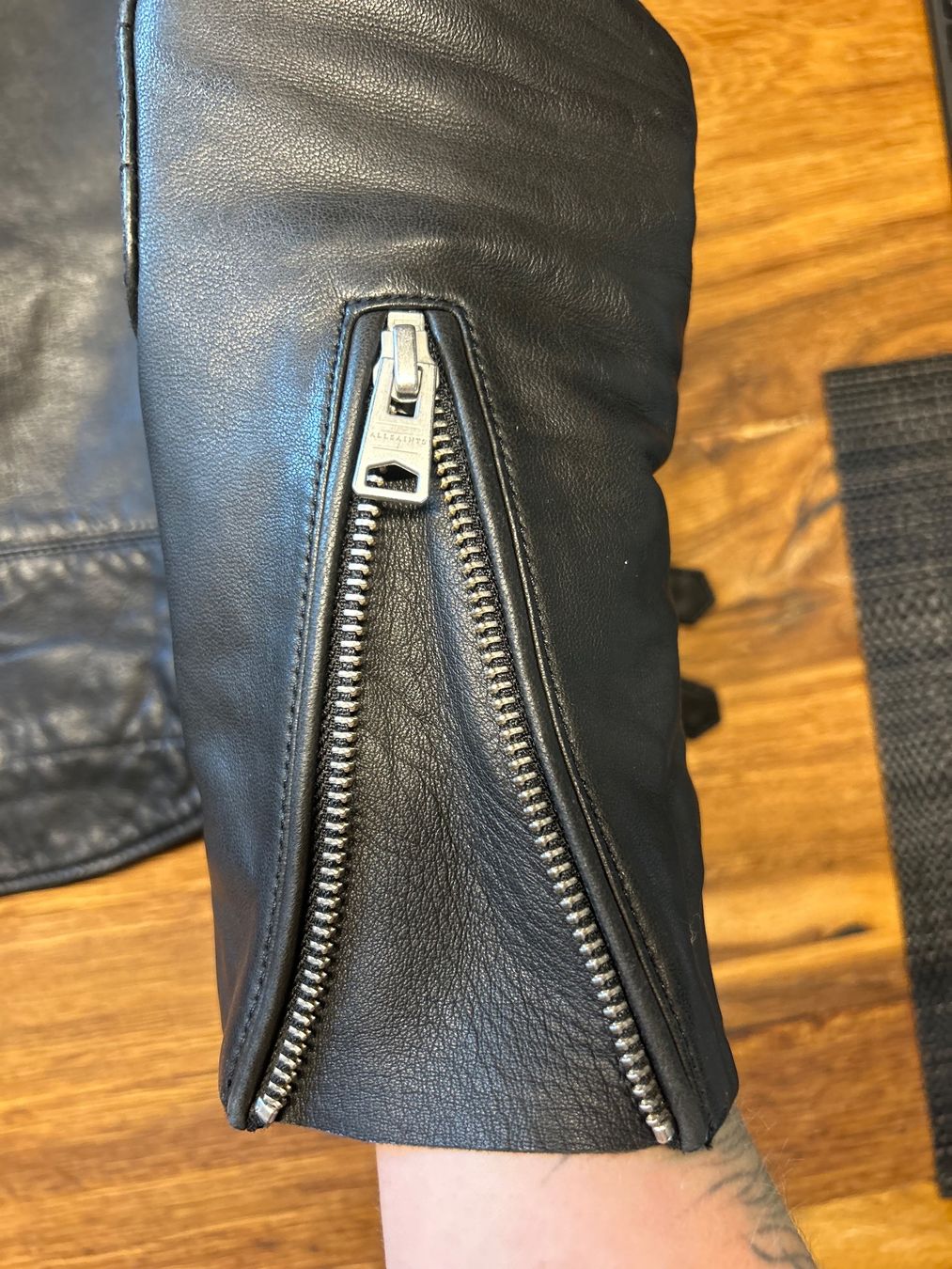 Allsaints Jacken: ALLSAINTS Echtlederjacke Gr. 38 – Gebraucht aus Bubikon von sim_ch8608 5