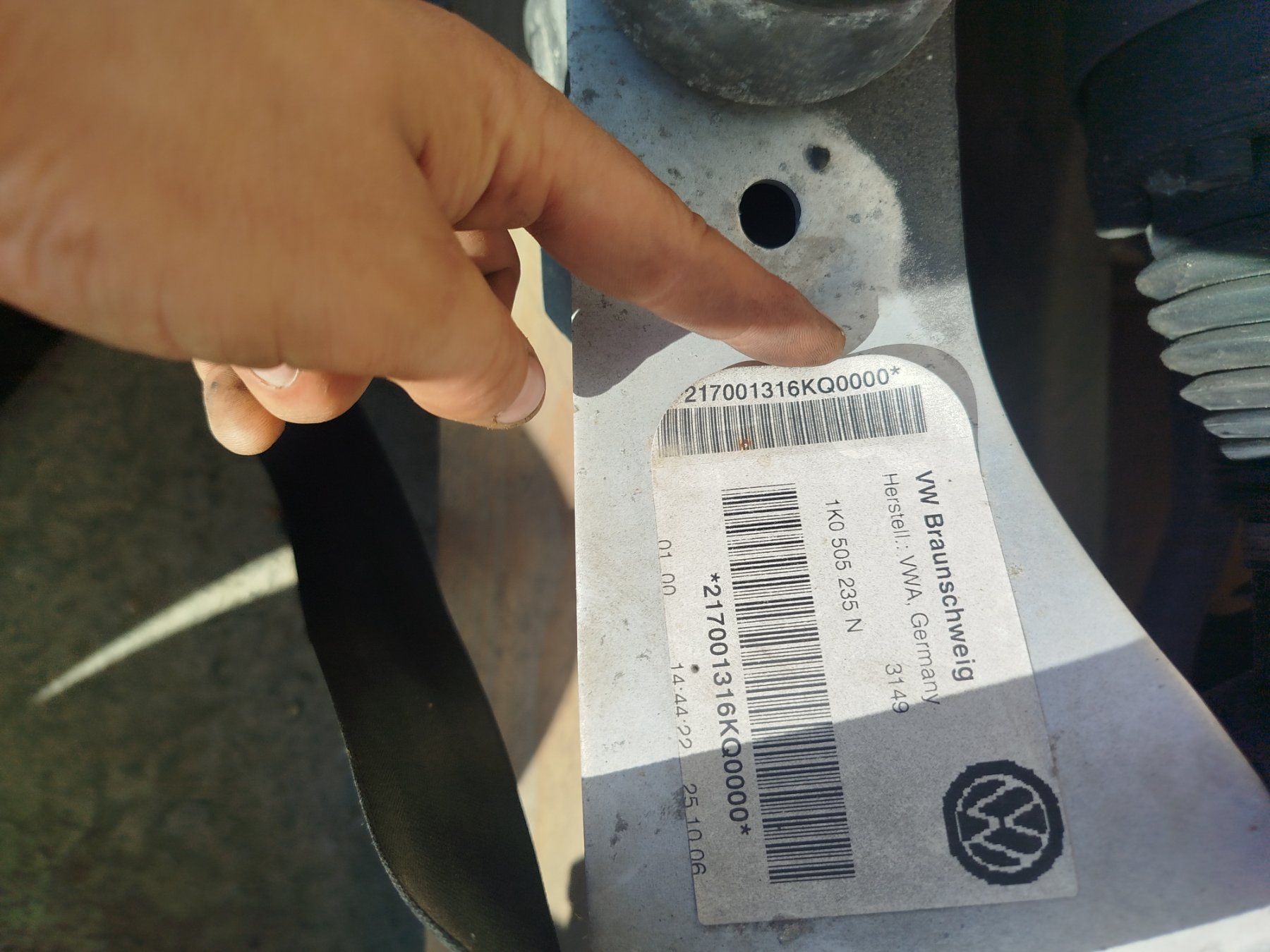 Audi Tutti pezzi di ricambio auto: Haldex Audi S3 8P – Usato da Savagnier venduto da Botteron_Recycling 4