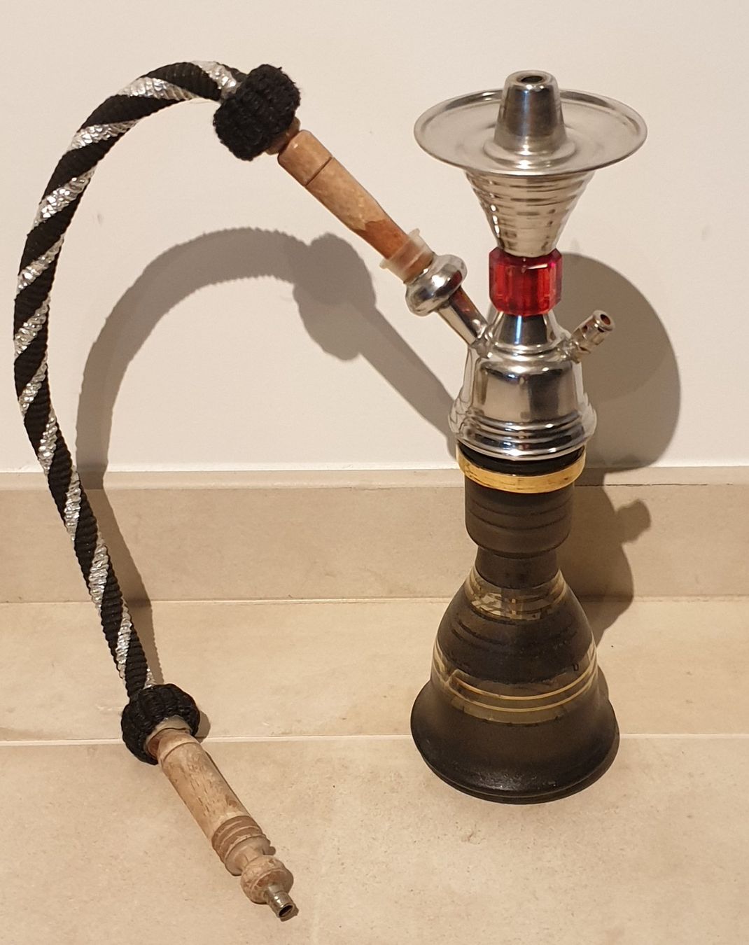 Wasserpfeifen: Narguilé - Shisha – Gebraucht aus Confignon von Tibinhosfc