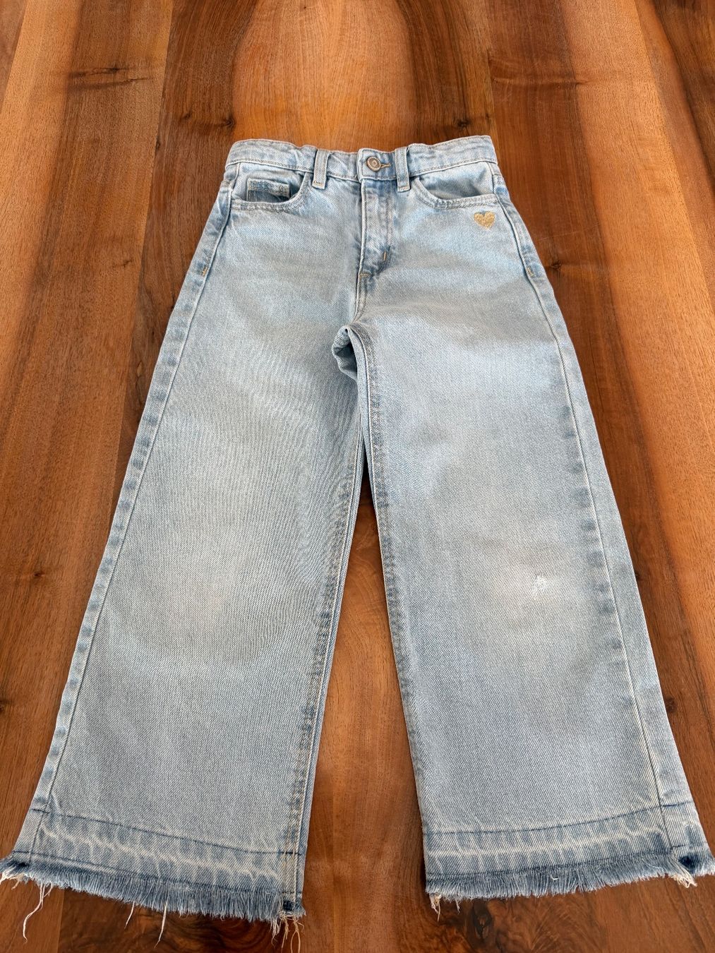 Pantaloni: Jeans von Vertbaudet, Grösse 110 - mit Loch – Usato da Haslen AI venduto da s176