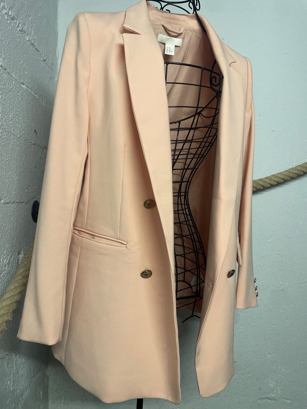 H&M Giacche: H&M neuwertiger Blazer Gr.40 – Nuovo (secondo la descrizione) da Obfelden venduto da 3zwerge 2