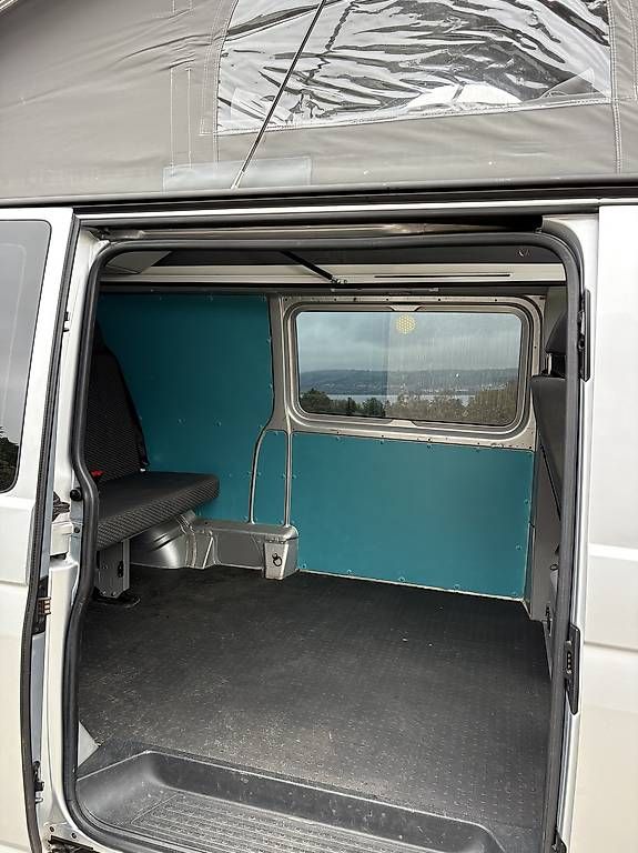 Camping Fahrzeuge: VW T5 Camper 4Motion  – Gebraucht aus Schenkon von LEALAIN18 2
