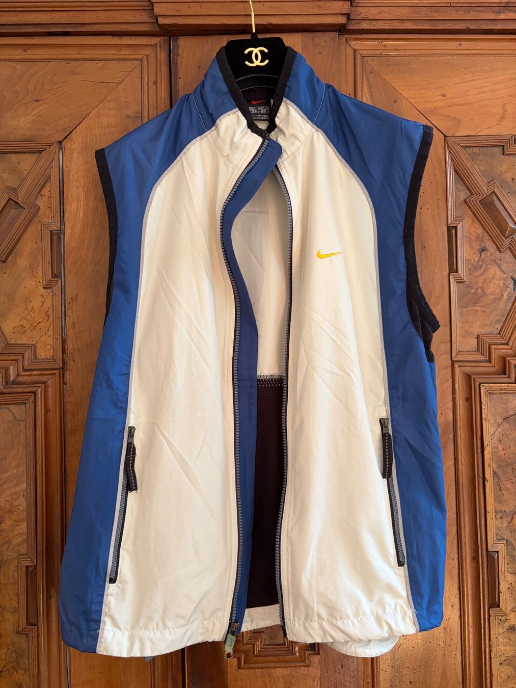 Nike Gilets: NIKE Weste  Gr. M  Zustand: Perfect – D'occasion à Interlaken par Bona55 7
