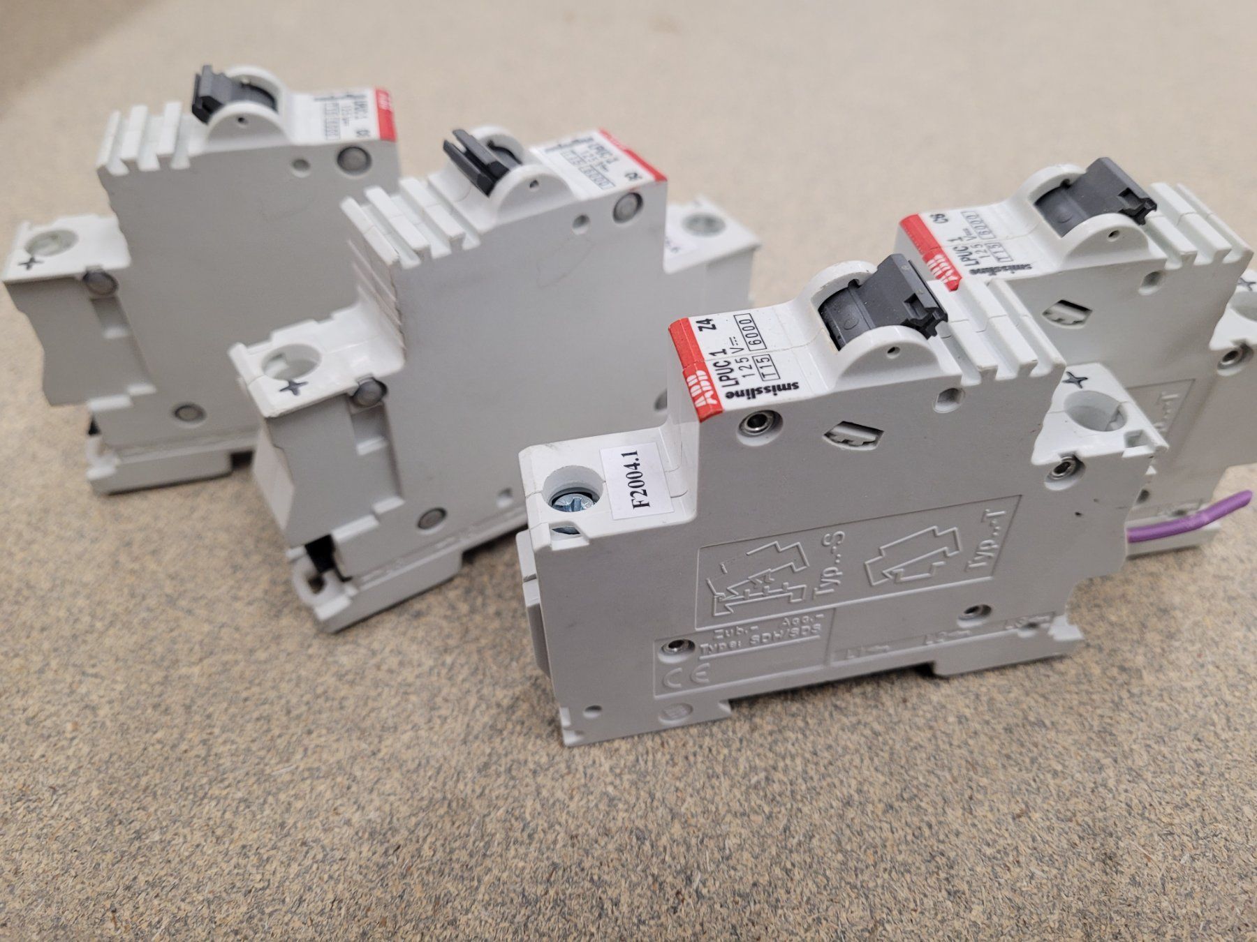 ABB Composants électroniques: 4 Stück Sicherungen ABB LPUC1 Z4 oder C6 – D'occasion à Vitznau par Night-Fire 4