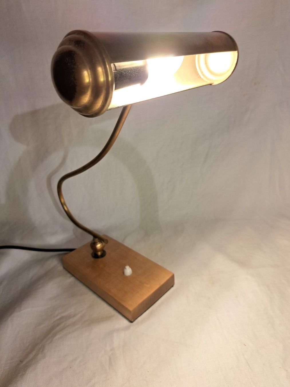 Lampade: ANCIENNE LAMPE BUREAU PIANO – Usato da couvet venduto da carlin01