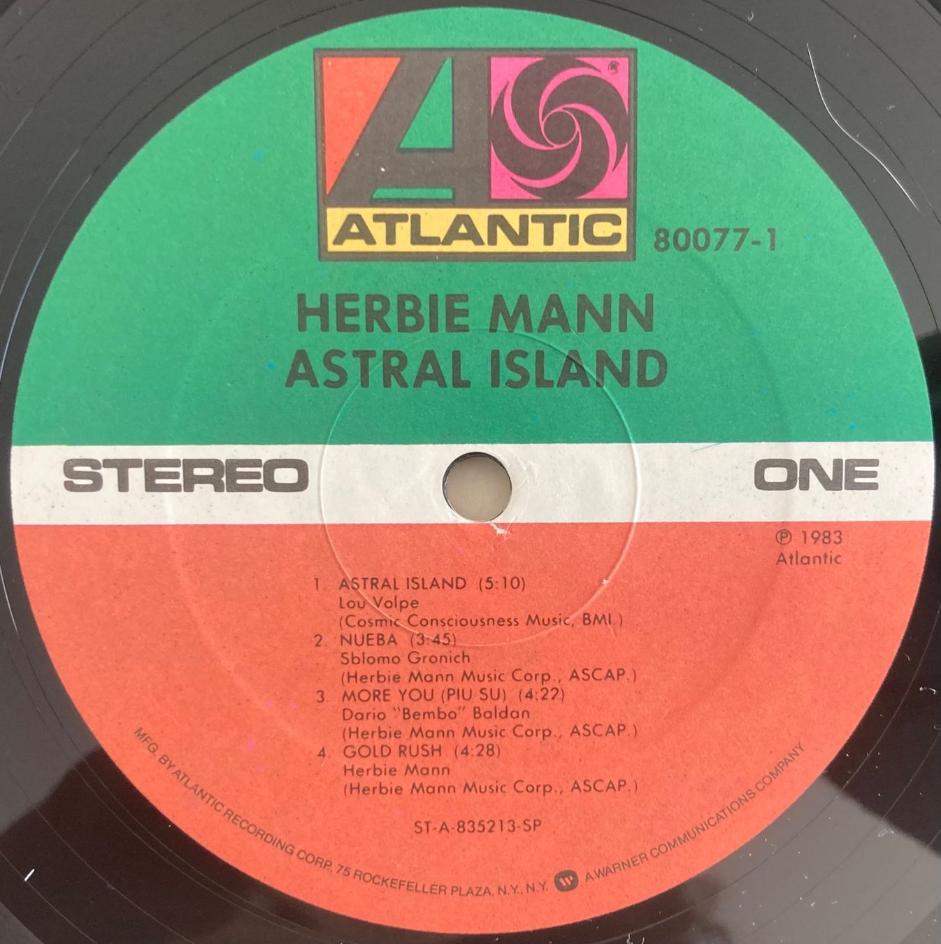 Dischi in vinile: HERBIE MANN - ASTRAL ISLAND – Usato da Poliez-Pittet venduto da Newtown-Records 3