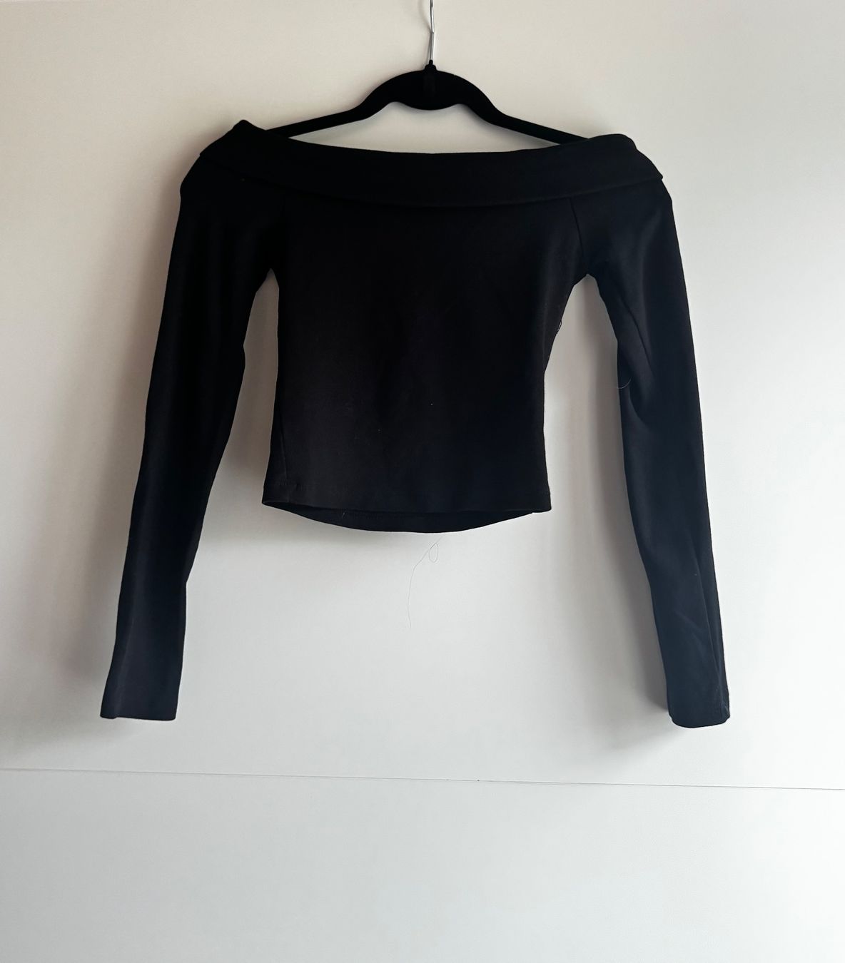 Bershka Top: top à épaules tombantes – Usato da Orges venduto da Lapin
