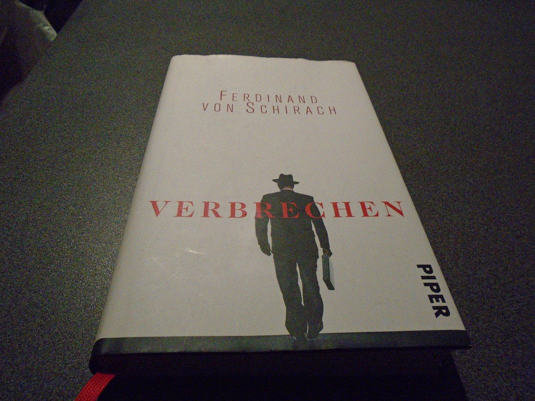 Livres: Verbrechen, Ferdinand von Schirach – D'occasion à Zürich par abraxas1291