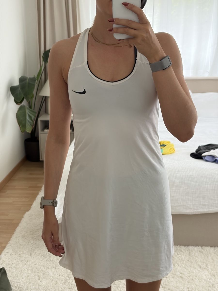 Nike Kleider: Nike Tenniskleid, Dri-Fit, Grösse S – Gebraucht aus Zürich von FaSa 2