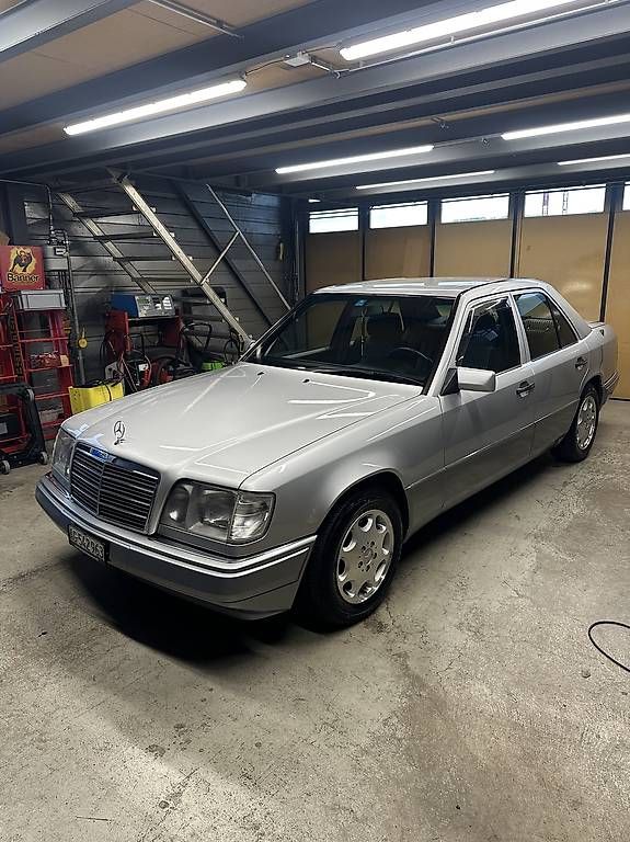 Autos: MERCEDES-BENZ E280 W124 – D'occasion à Buchs AG par C1han