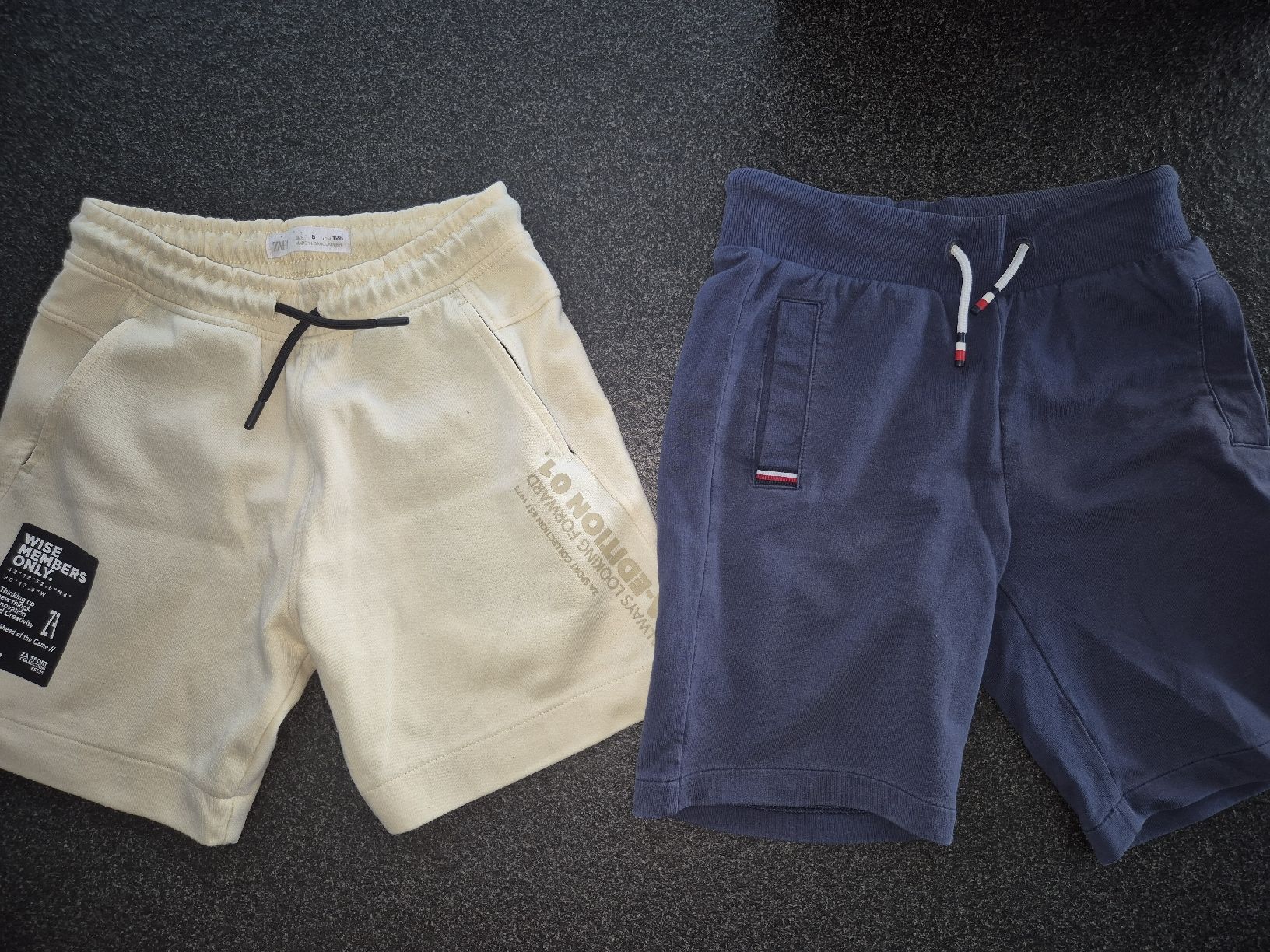 Pantaloni: 2x Gr. 128 Jungen Shorts – Usato da Altendorf venduto da caj_hry2