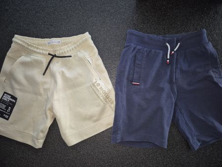 2x Gr. 128 Jungen Shorts