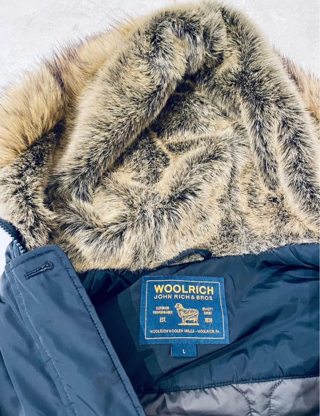 Woolrich Cappotti: Woolrich Damen Jacke – Usato da Oberwil-Lieli venduto da azullino 1
