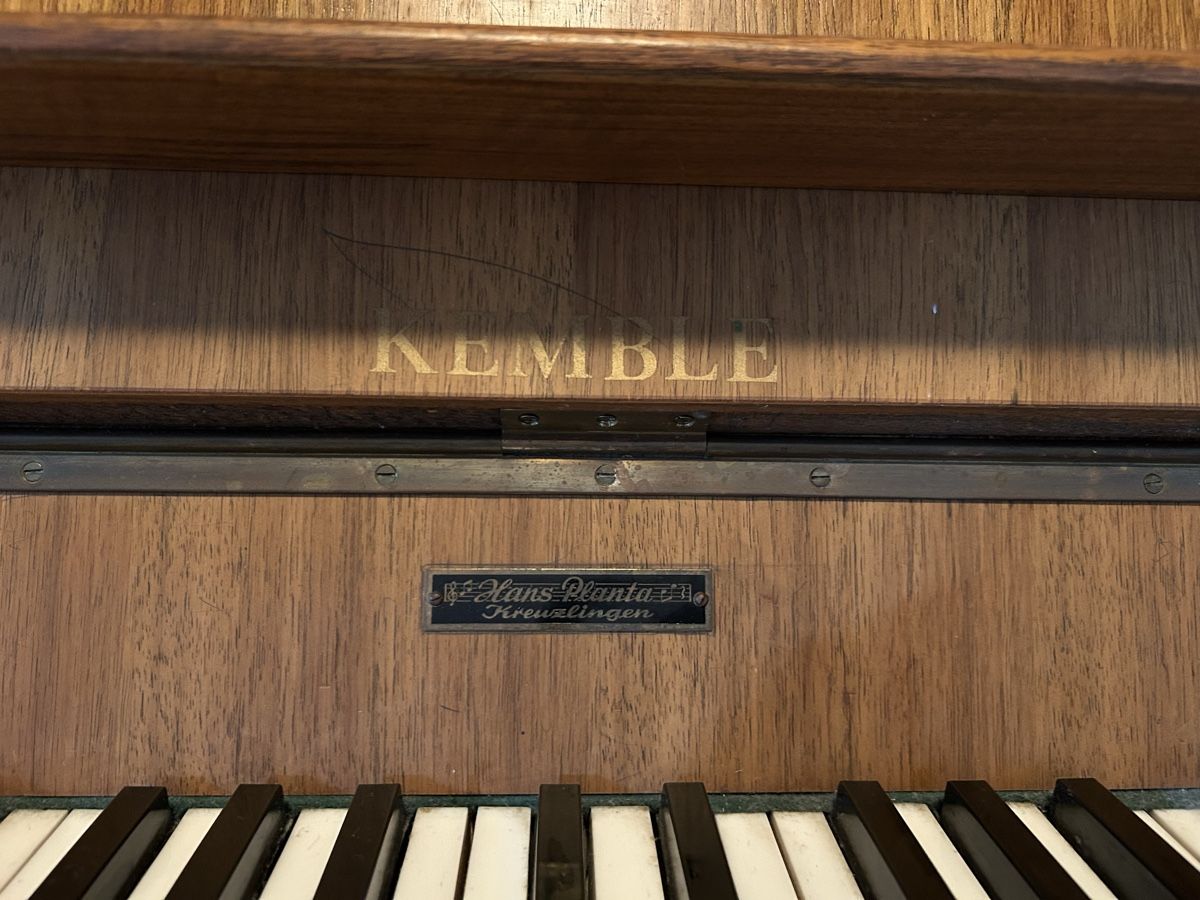 Musikinstrumente: Kemble Klavier – Gebraucht aus Wängi von kmschaepper 2