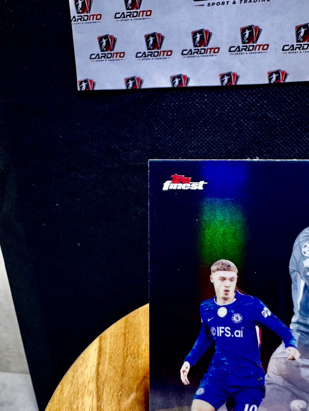 Topps Carte collezionabili: 25-26 Topps Finest Cole Palmer Shadow Play Insert – Usato da Reconvilier venduto da Cardito 2