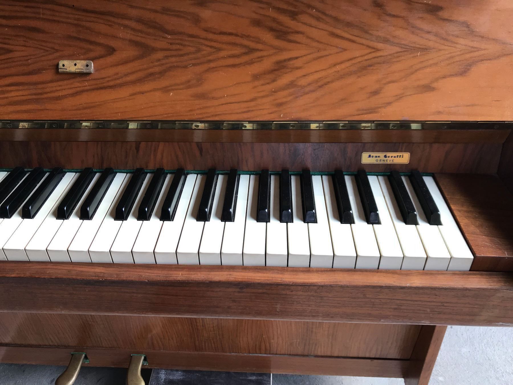 Strumenti musicali: Piano droit Geyer – Usato da Ste-Croix venduto da mjmg 1