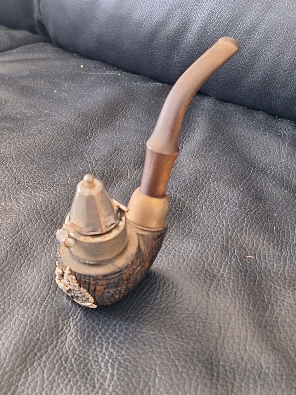 Pipe & Accessori: Rustikale Pfeife mit Hirschmotiv, Sammlerstück – Usato da Winterthur venduto da juszku 4